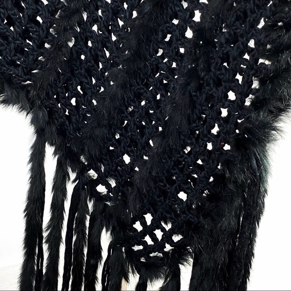 éva éva | NWT Black Knitted Rabbit Fur Poncho - Picture 11 of 12